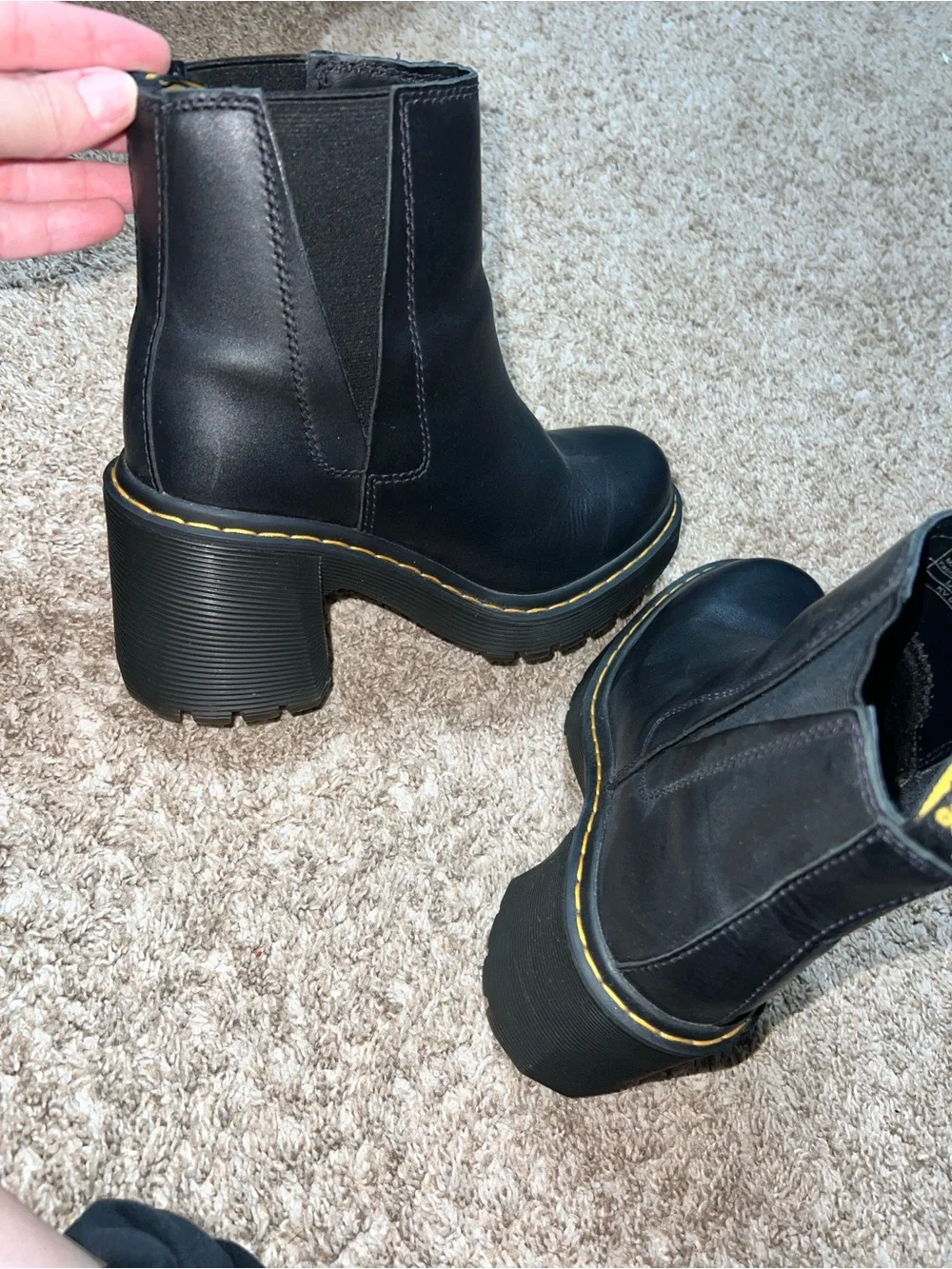 Women’s size 8 Dr martens - Picture 7 of 8
